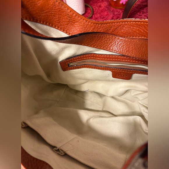 Gucci Beige and Burgundy Hobo Bag - Picture 7 of 10